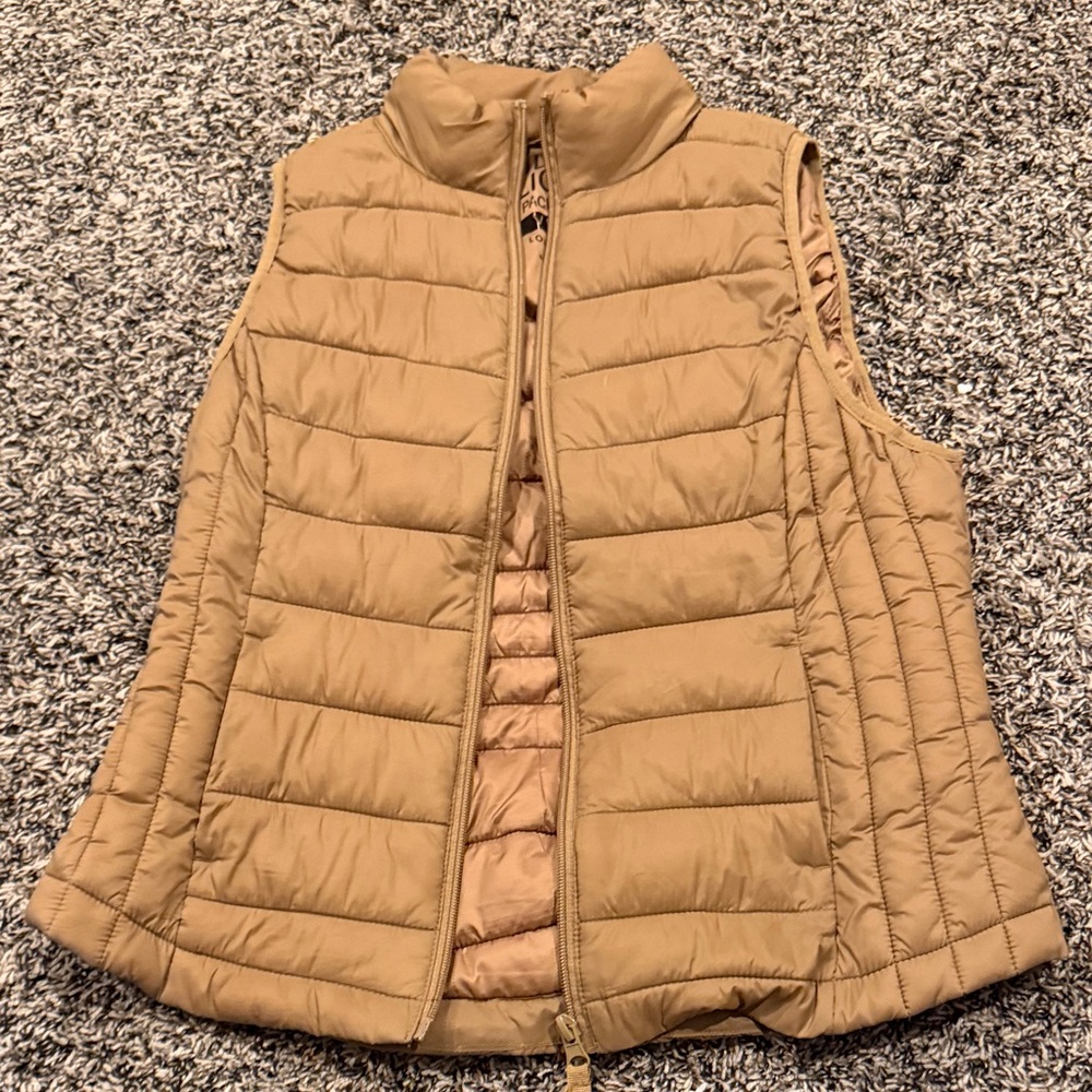 Women's Tan Quilted Vest